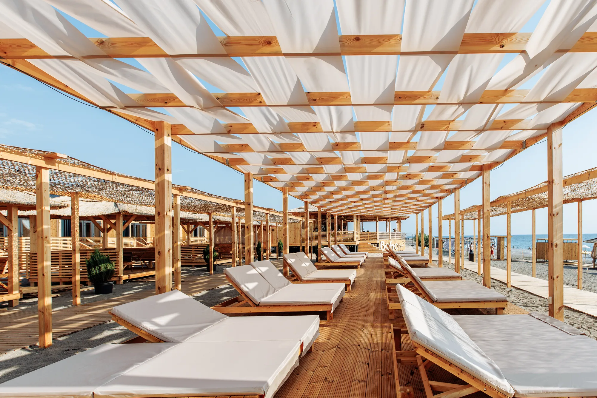 Аренда шезлонгов в Boho Beach